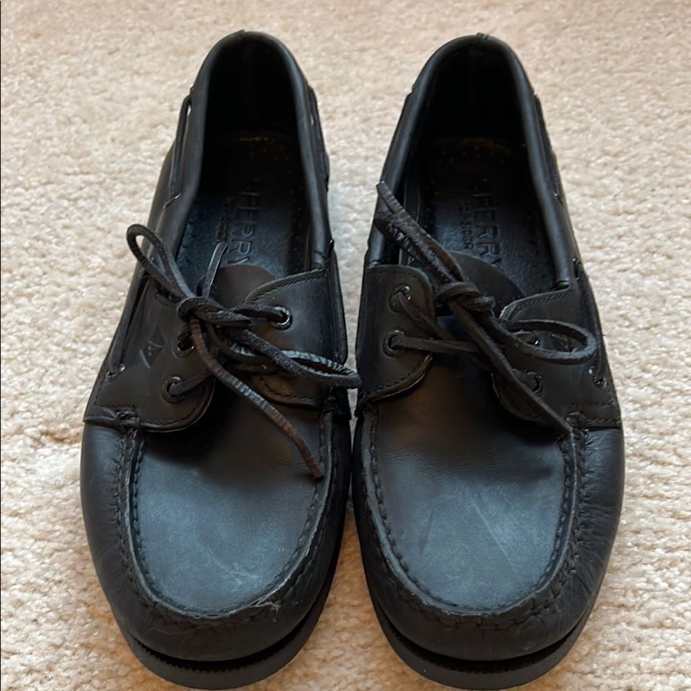 Men’s Sperry Top Sider size 10 black 2 eye boat shoes.